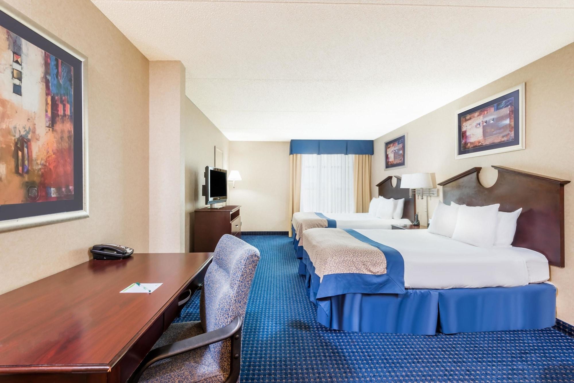 Wingate By Wyndham Hotel 4*