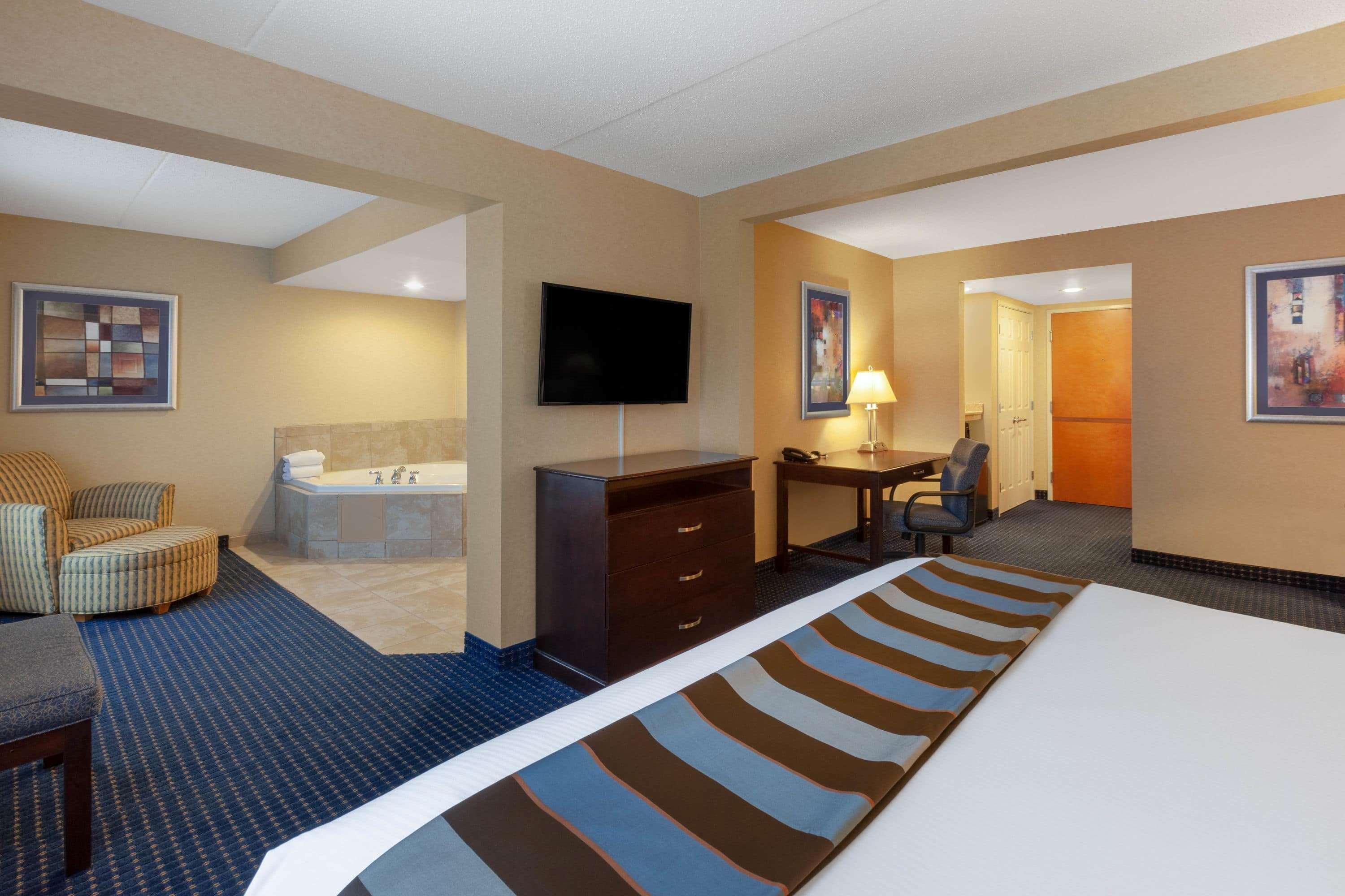 Wingate By Wyndham Hotel